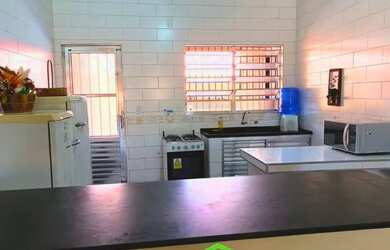 Imagem 5: Térrea para aluguel tem 480 metros quadrados com 3 quartos em Centro - Peruíbe - SP