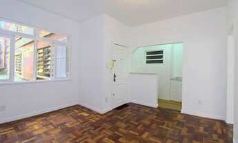 Imagem 5: Apartamento desocupado de um dormitório, suíte no Centro Histórico de Porto Alegre