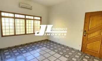 Imagem 4: Casa para venda possui 220 metros quadrados com 3 quartos