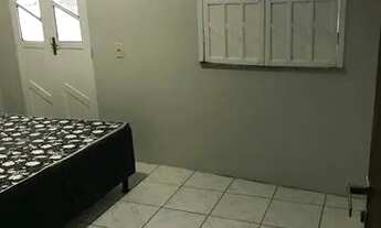 Imagem 3: Apartamento mobiliado na Av João Durval, cruzamento com a Presidente, Centro