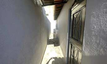 Imagem 3: Que tal uma LINDA CASA INDEPENDENTE no coração do Colonial?!