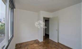 Imagem 2: Apartamento 2d c/ dep. empregada e garagem no bairro Petrópolis próximo à praça da Encol