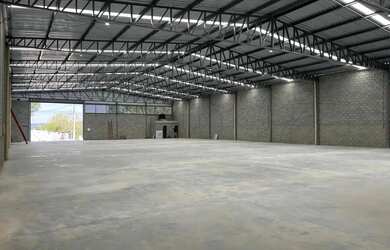 Imagem 7: Galpão Espaçoso para Sua Empresa no Bairro Bandeirinhas Aluguel Rápido e Fácil!