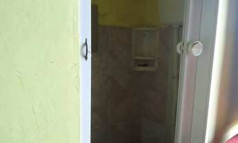 Imagem 2: VENDO CASA - FLORES - 2 QUARTOS