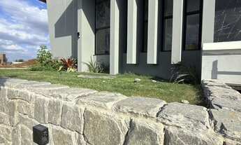 Imagem 2: Casa no Condomínio Reino Verde - 5 suítes - 405 m2