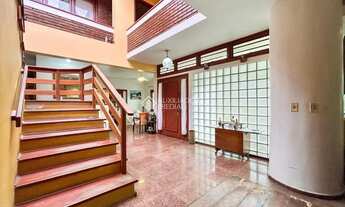 Imagem 7: Casa com 4 quartos e amplo pátio na Medianeira