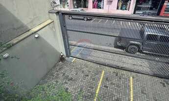 Imagem 2: Salão Comercial Bem Localizado com Mezanino Ideal para Escritório ou Loja