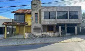 Imagem: Ampla Residência Comercial no Bairro Salgado