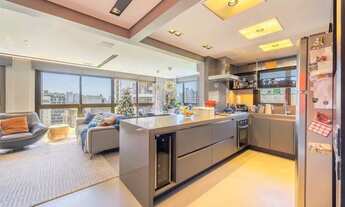 Imagem 3: Apartamento com 3 quartos e 2 vagas em Petrópolis