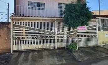 Imagem: Samambaia Norte QR 606 - Sobrado com 3 pavimentos