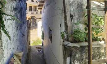 Imagem 4: 3 casas Casa com 2 dormitórios