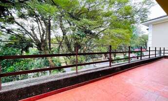 Imagem 2: Casa ampla, arejada e ensolarada na City Lapa com 300m2 de área construída e 647m2 de terr