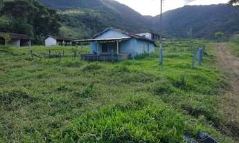 Imagem: Terreno com vista panorâmica da Serra da
