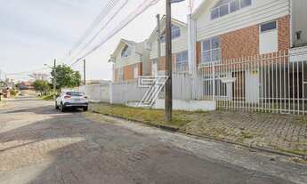 Imagem 3: Sobrado para venda possui 131 metros quadrados com 3 quartos em Uberaba - Curitiba - PR