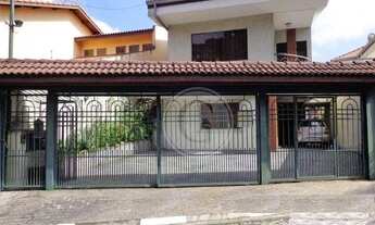 Imagem 2: Sobrado em Condomínio com 4 dormitórios, sendo 3 Suítes à venda, 317 m² por R$ 1.400.000