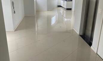 Imagem 3: Apartamento Novíssimo em Balneário, um por andar com 3 Dormitórios