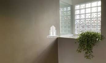 Imagem 4: Casa em condomínio fechado, com três pavimentos. Sendo, Térreo: 2 garagens, dependências d