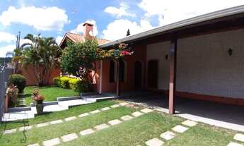 Imagem 2: Casa Térrea à venda, Com 3 Dormitórios, Sendo 1 Suíte, Edícula com Sala, Suíte e Cozinha