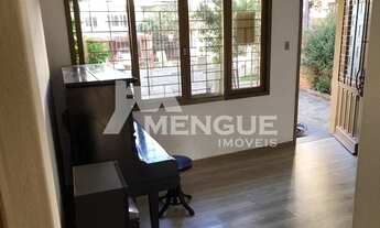 Imagem 5: Casa com 3 dormitórios e 2 vagas de garagem à venda em Porto Alegre no bairro Vila Ipirang