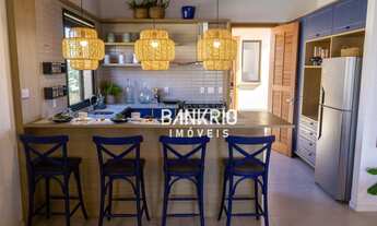 Imagem 2: Casa na beira do canal em Búzios em condomínio de luxo