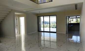 Imagem 4: Casa com 3 Suítes, 2 Vagas de Garagem, em Condomínio Fechado, à venda no São Pedro, Juiz d