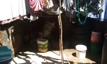 Imagem 2: Casa dois quartos sala cozinha banheiro e quintal