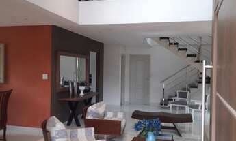 Imagem 3: Casa de condomínio para aluguel possui 350 metros quadrados com 4 quartos. Mobiliada