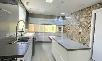 Imagem 3: Casa mobiliada para locação em Alphaville, 4 suítes, piscina