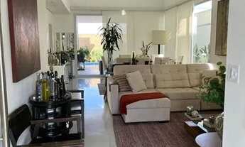 Imagem: Alugo Sobrado Mobiliado com 3 Suites e Piscina