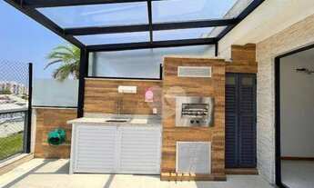 Imagem 2: Cobertura duplex com 178m², reformada, entre o mar e a montanha, sol da manhã, 4 suítes e