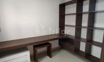 Imagem 5: Apartamento com 4 dormitórios e 1 suíte em um condomínio resort com 2 vagas garagem e laze