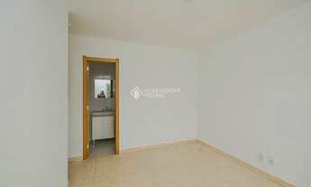 Imagem 7: Apartamento para aluguel possui 63 metros quadrados com 2 quartos em Teresópolis - Porto A