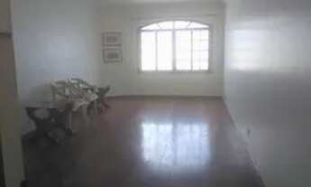 Imagem 2: Sobrado para aluguel possui 200 metros quadrados com 3 quartos 3 suítes