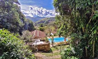 Imagem 7: Casa para venda possui 600 metros quadrados com 6 quartos em Itaipava - Petrópolis - RJ