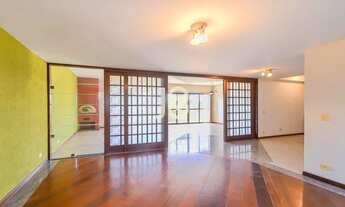 Imagem 3: CASA COM 4 QUARTOS AO LADO DO PARQUE BARIGUI Casa com 4 quartos ao lado do Parque Barigui