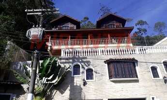 Imagem: Sobrado de 300m² com 4 quartos em Serra