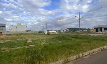 Imagem 2: Terreno de esquina 450 m² - Local Estratégico no Bairro que Mais Cresce em Guaíba