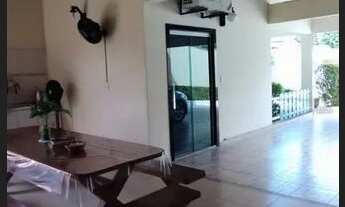 Imagem 5: /Casa no Parque das Laranjeiras com piscina e 4 Qrts