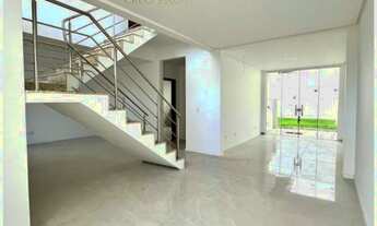 Imagem 5: Casa Duplex com 3 Quartos sendo 2 Suíte, closet e varanda em Laranjeiras Serra ES