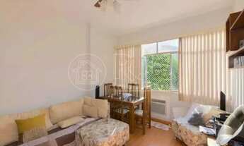 Imagem 2: Imóvel para venda possui 80 metros quadrados com 3 quartos em Grajaú - Rio de Janeiro - RJ