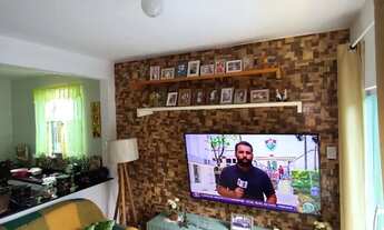 Imagem: Duas casas de 2 a 3 quartos em Miguel Couto