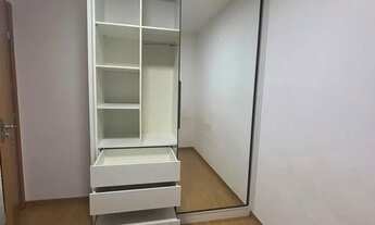 Imagem 3: Apartamento com 2 quartos e armários planejados