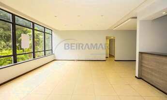 Imagem 7: Amplo Apartamento de Alto Padrão com Estrutura Completa com 4 Quartos na SQS 114 para Alug