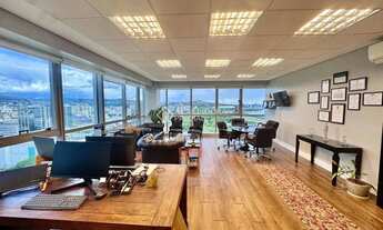 Imagem 3: Conjunto comercial com 54m2 privativos, vista imperdível para o Rio e cidade a venda no Tr