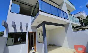 Imagem: SOBRADOS EM ITAPOÁ, APENAS 600 METROS DO