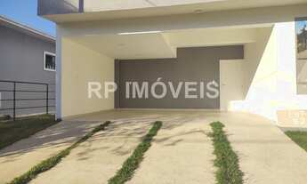 Imagem 2: Casa com 4 quartos (3 suítes) e amplo quintal em condomínio fechado em São Pedro