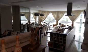 Imagem 2: Lindíssimo apartamento decorado, vista para o mar na Praia Brava Itajaí com 140m² privativ