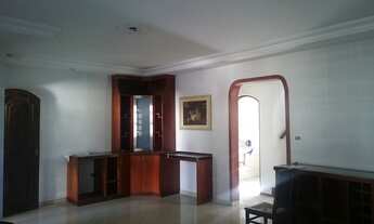 Imagem 2: Sobrado 244 m², 4 dorm, 5 vagas. Quintal c. churrasqueira. Valparaíso. S. André