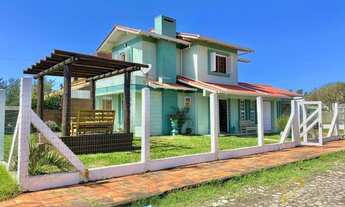 Imagem 1: Casa e Sobrado de 3 dormitórios à Venda - Xangri-lá