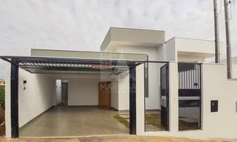 Imagem: Casa moderna com piscina em Maringá